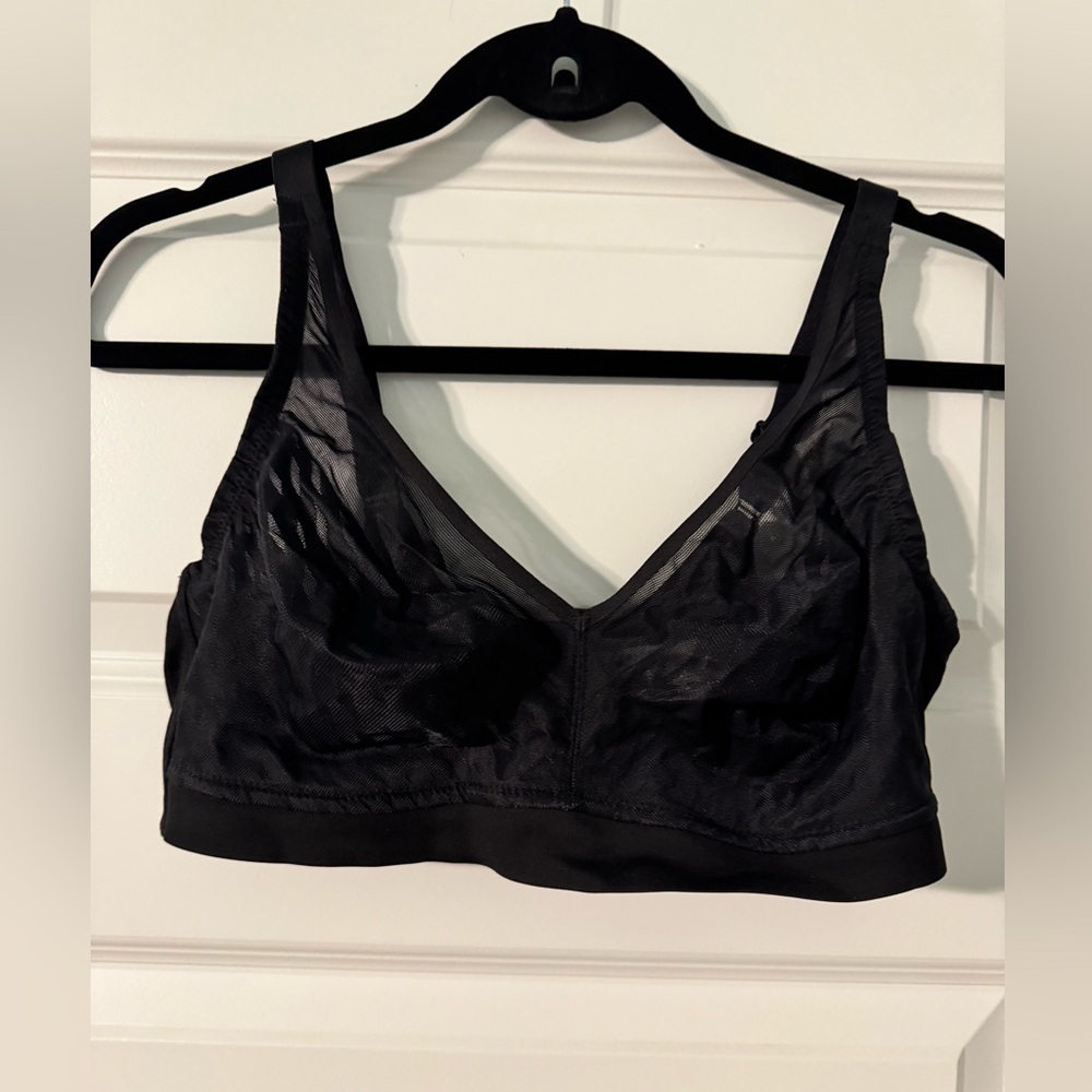 Wacoal Women's Elevated Allure Unlined Wirefree Bra